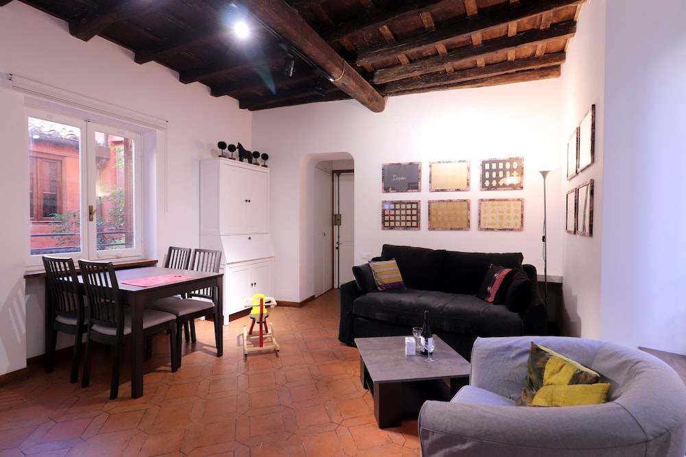 Piazza Navona Apartments 1