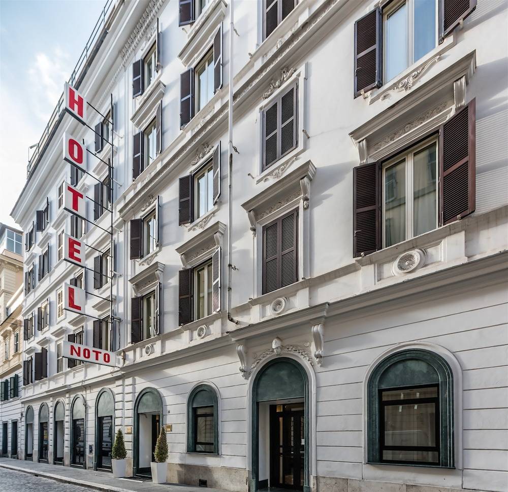 Raeli Hotel Noto 1