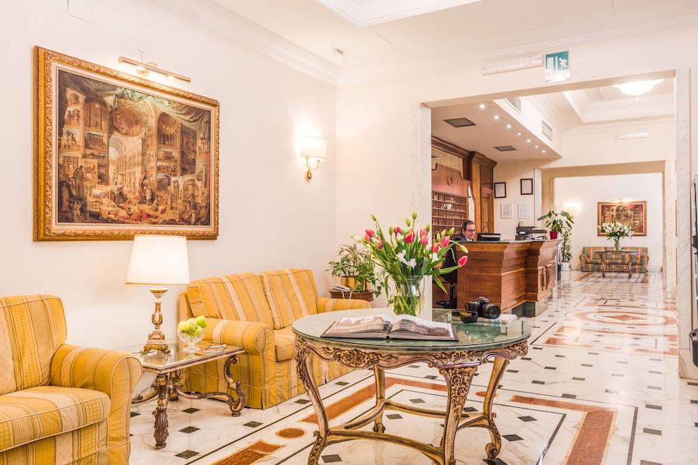 Raeli Hotel Noto 2