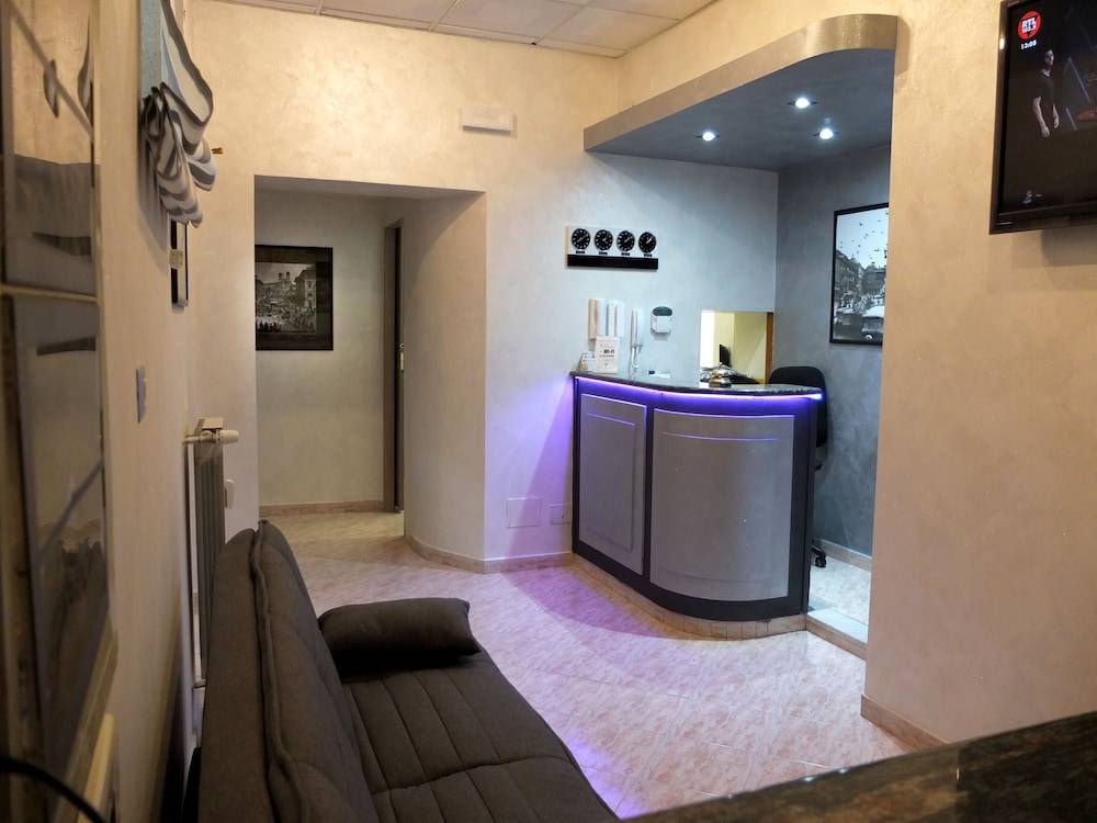 Hotel Planet 2