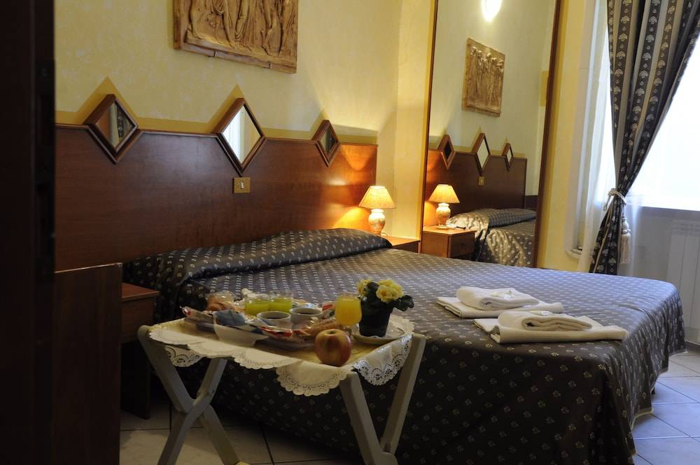 Hotel Farini 1