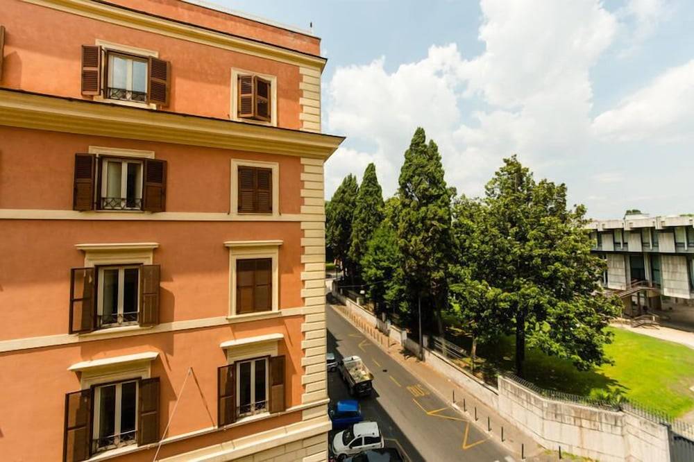 Hotel Lella 1
