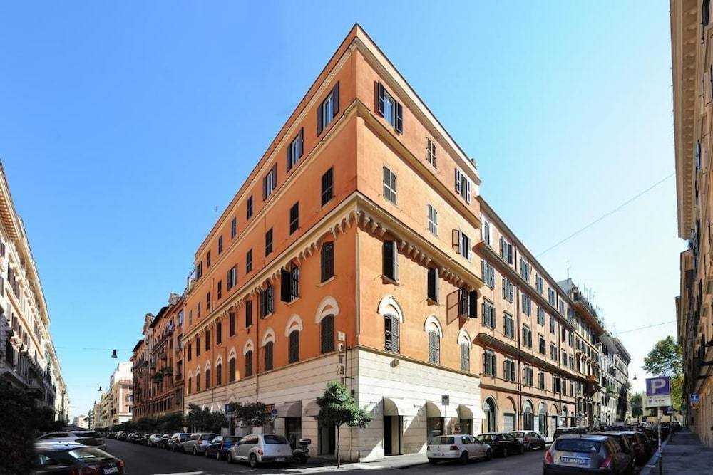 LH Hotel Lloyd Rome 1