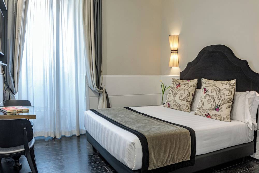 The Independent Suites 1