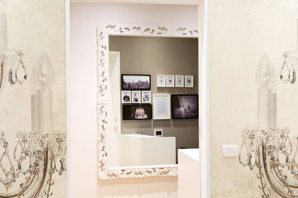 Via Del Corso Home Roma 2