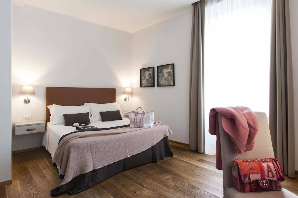 Giuturna Boutique Hotel 1