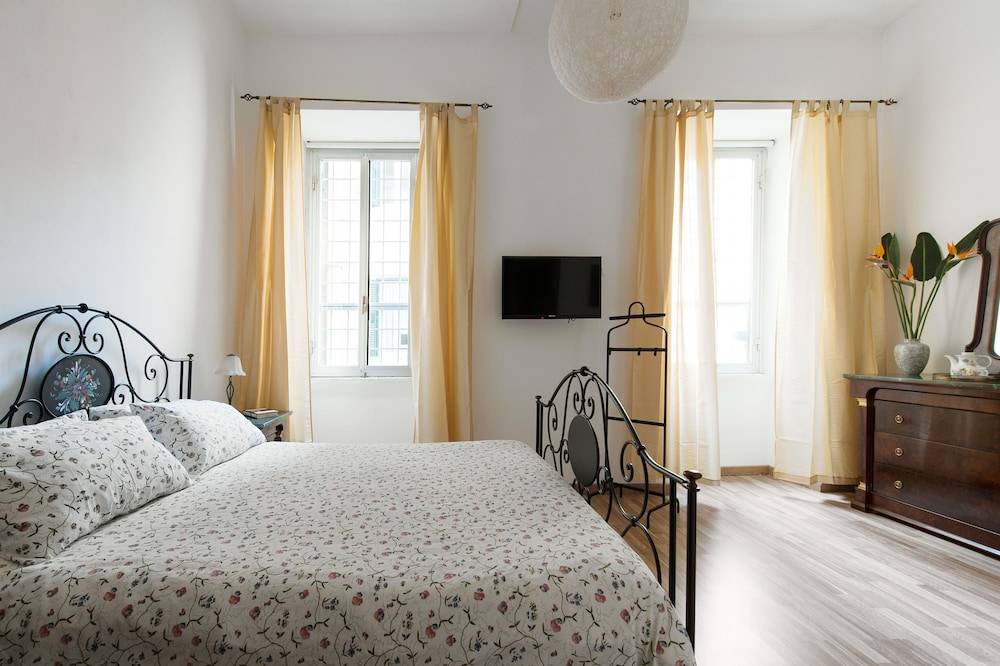 Rome Center Rooms 1