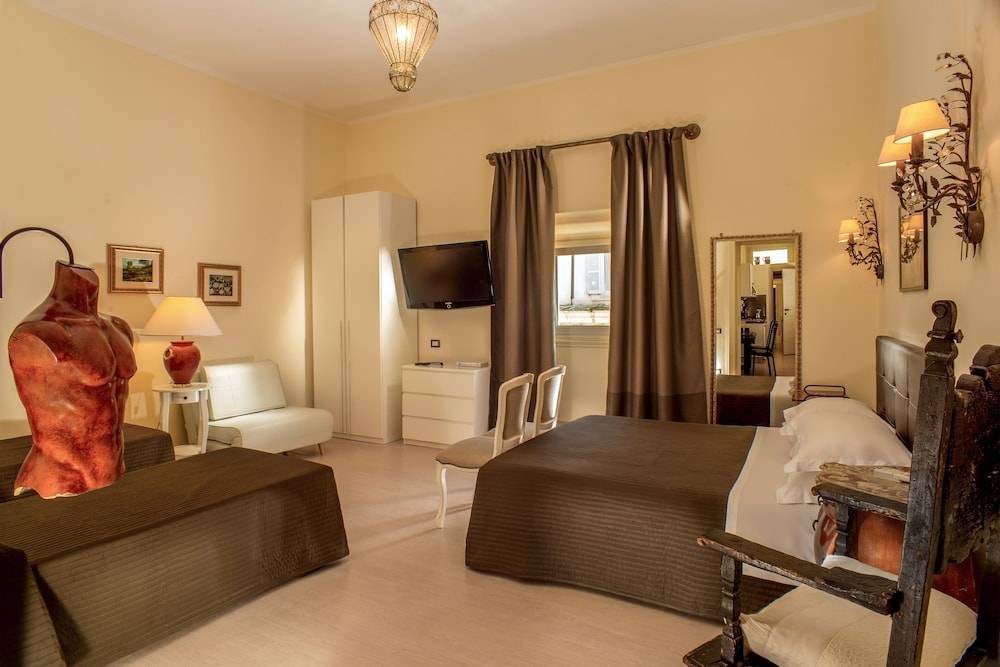 Roma Central Guest House 1