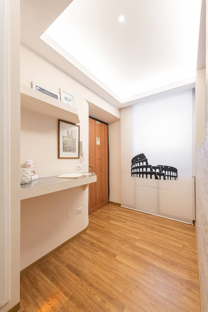 Top Floor Colosseo Guesthouse 2