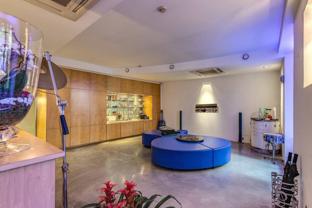 Hotel Franklin Feel The Sound 1
