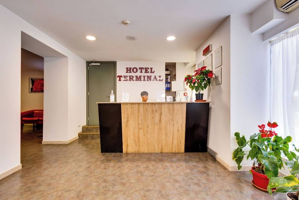 Hotel Terminal 2