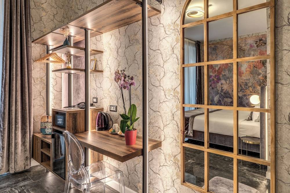 Apollo Boutique Hotel 1