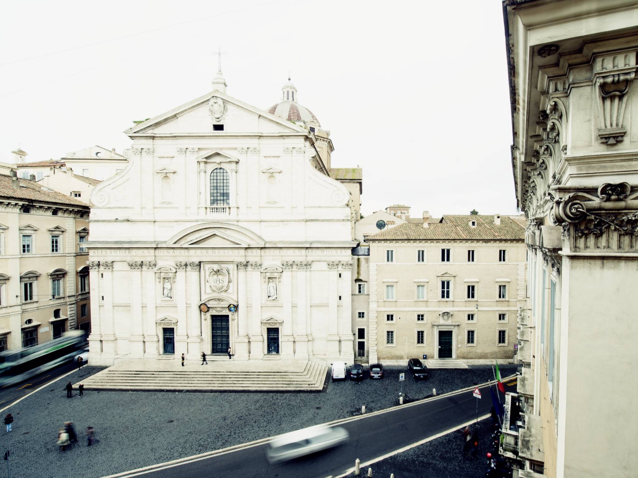 Magenta Pantheon Navona 1