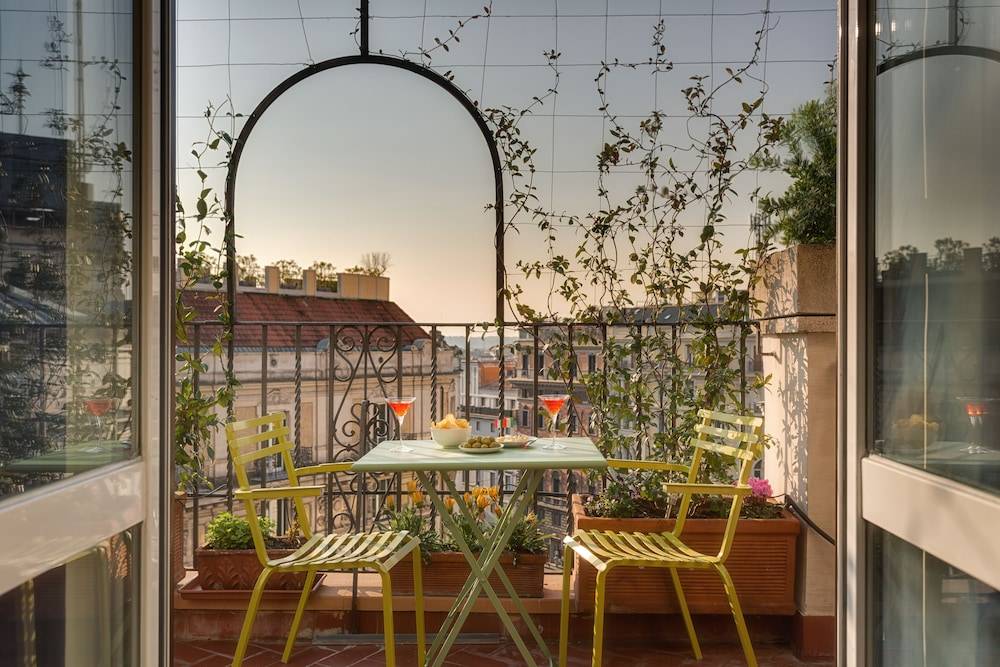 Tritone Top House 1