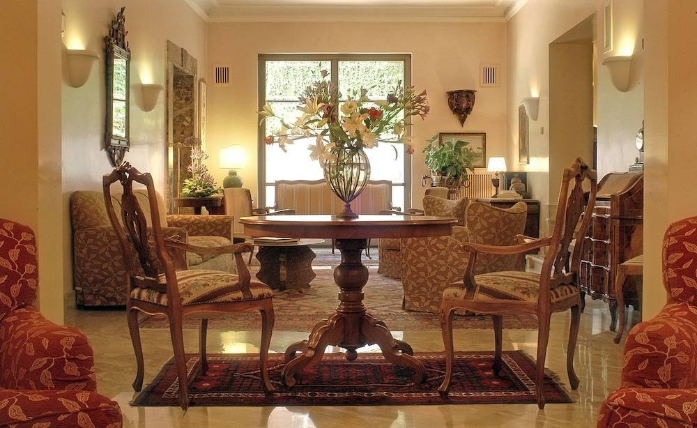 Hotel Lancelot 2