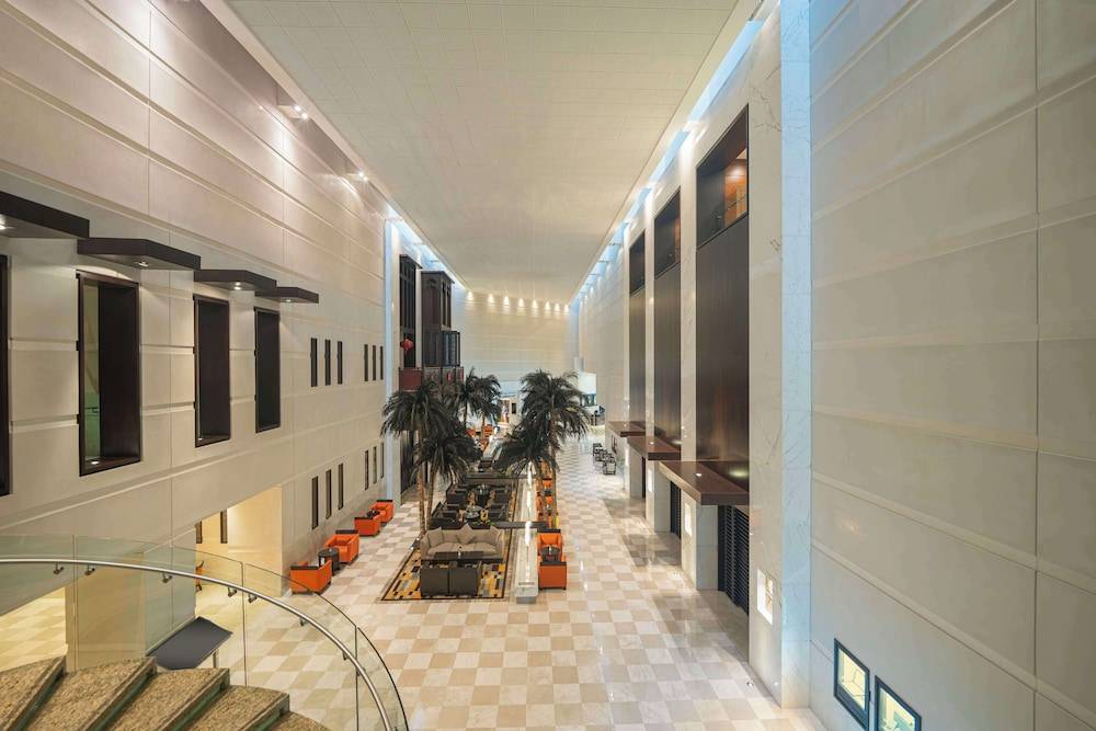 Hyatt Regency Dubai - Corniche 2