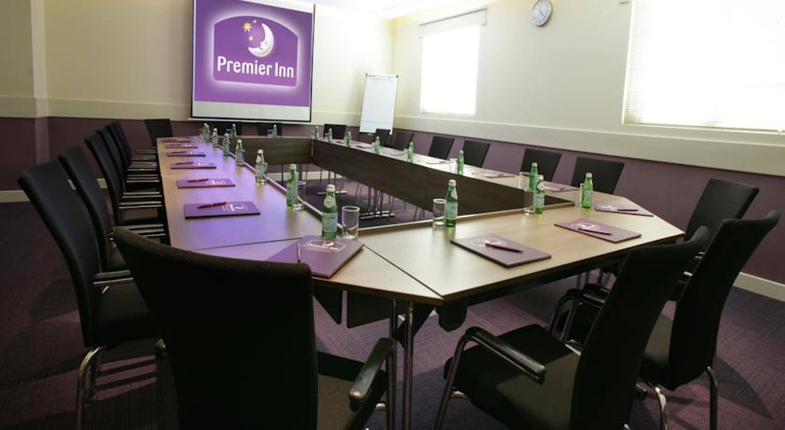 Premier Inn Dubai Investments Park - An Emirates Group Company 1