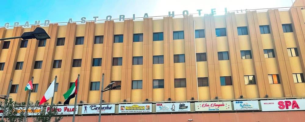 Grand Astoria Hotel 1