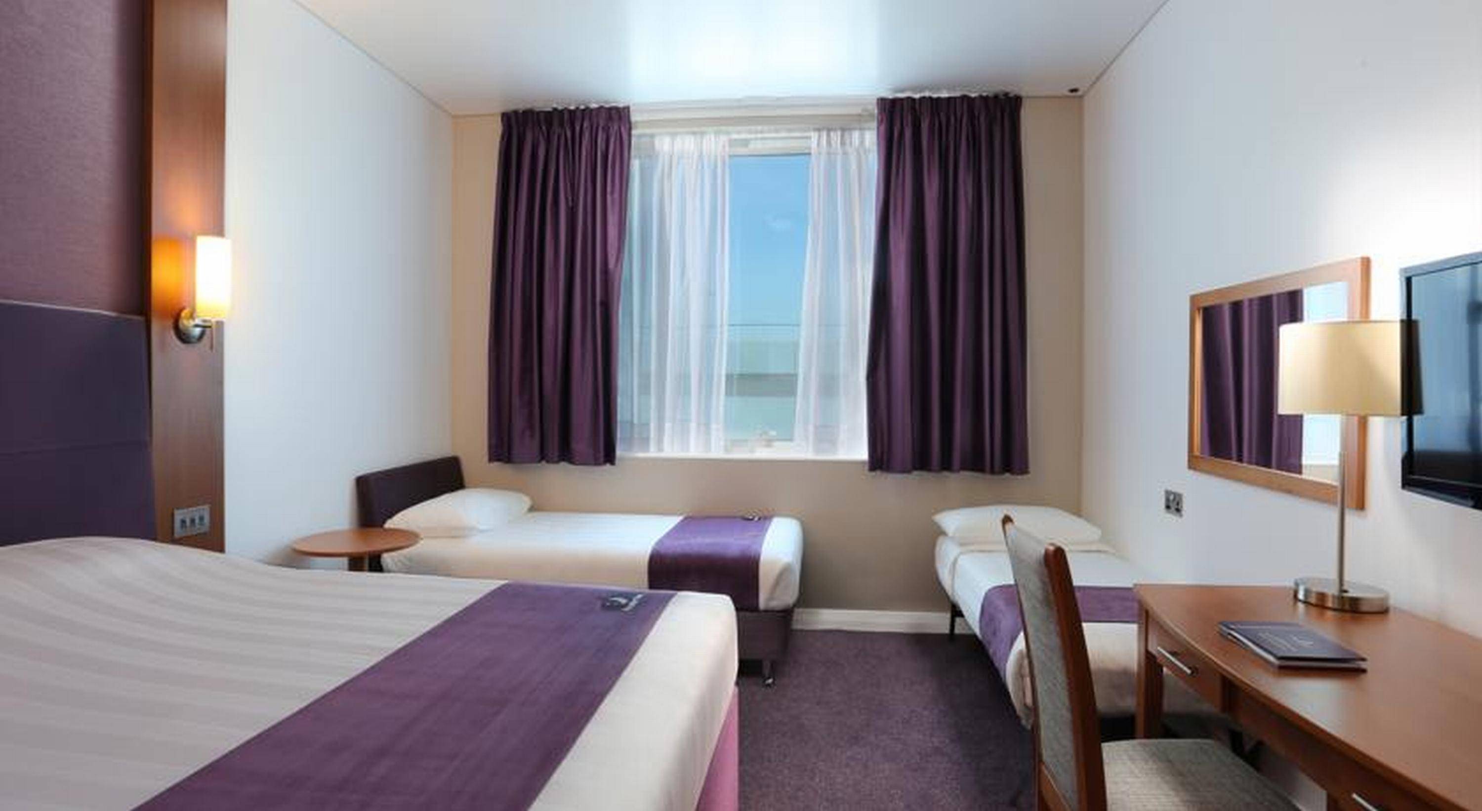 Premier Inn Dubai International Airport - An Emirates Group Company 2