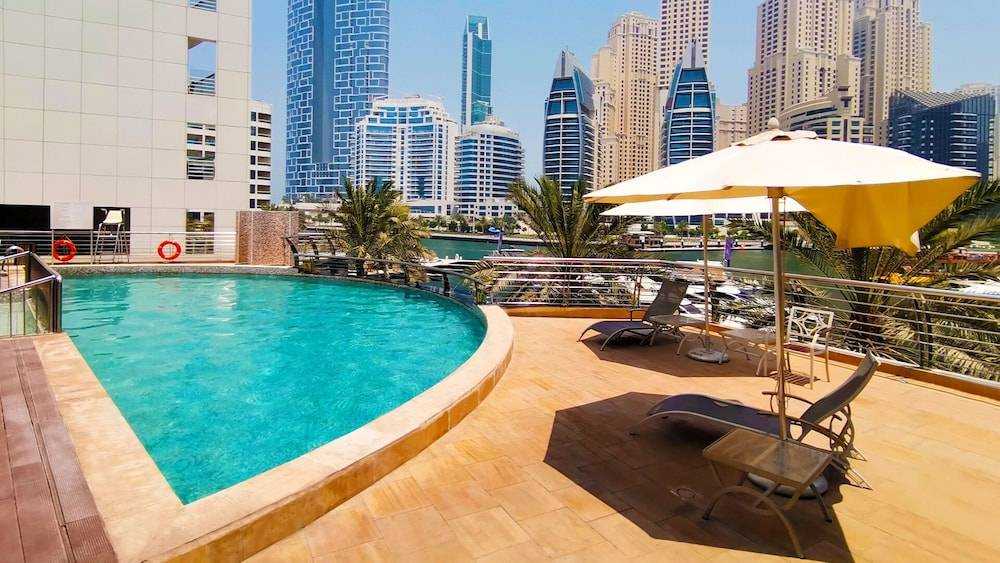 Signature Hotel Apartments and Spa 1