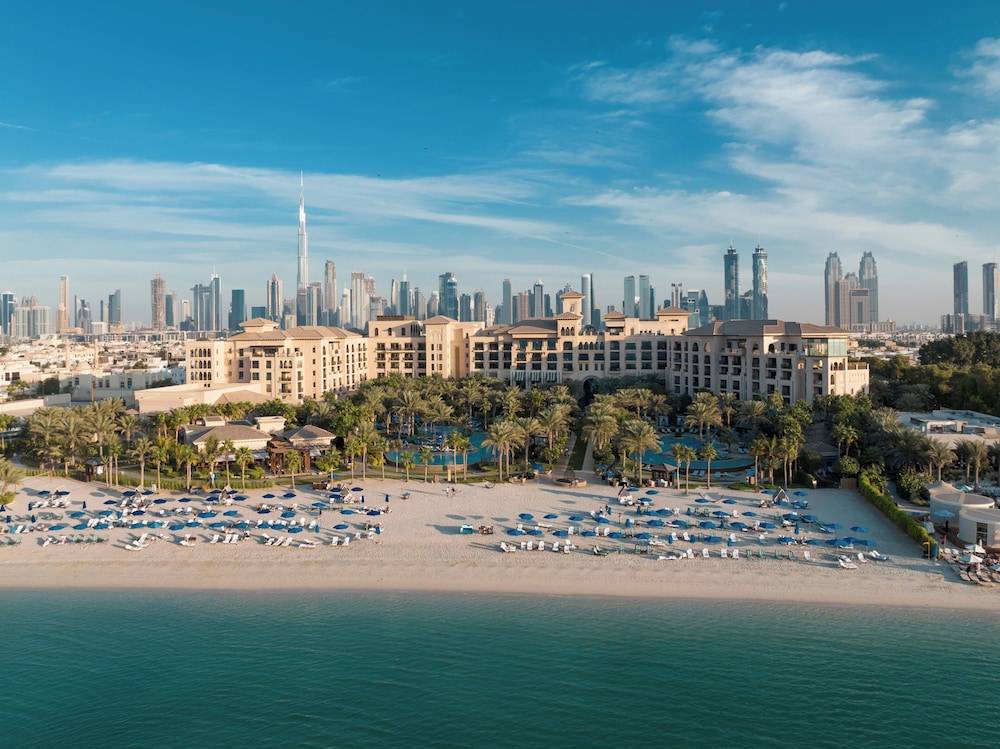 Four Seasons Resort Dubai at Jumeirah Beach 1