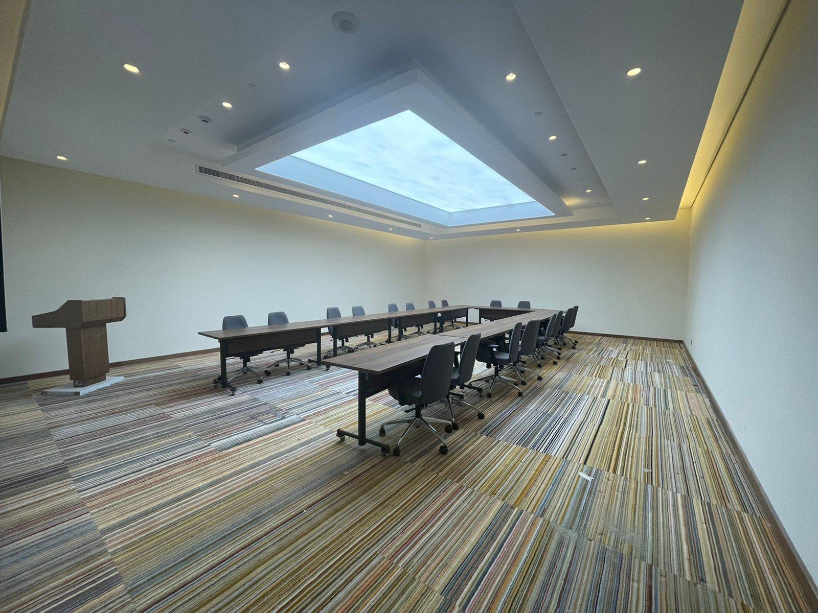 Novotel Jumeirah Village Triangle 1