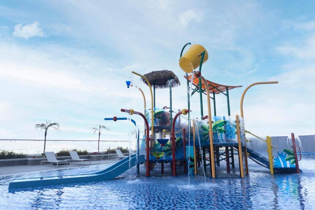 Novotel Jumeirah Village Triangle 2