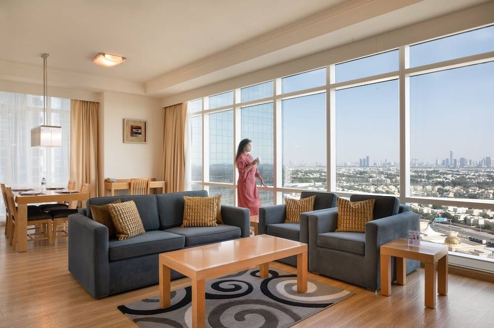 Oaks Liwa Heights Hotel Suites 1