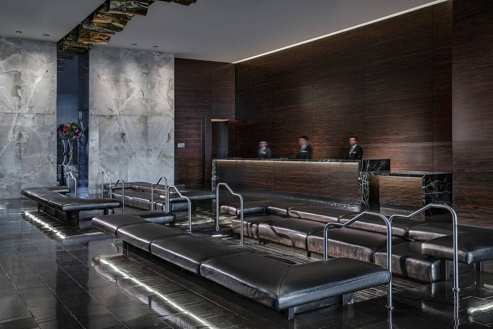 Private Luxury Panoramic Suite at Palms Place 2