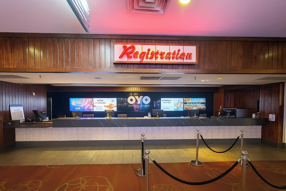 OYO Hotel and Casino Las Vegas 2
