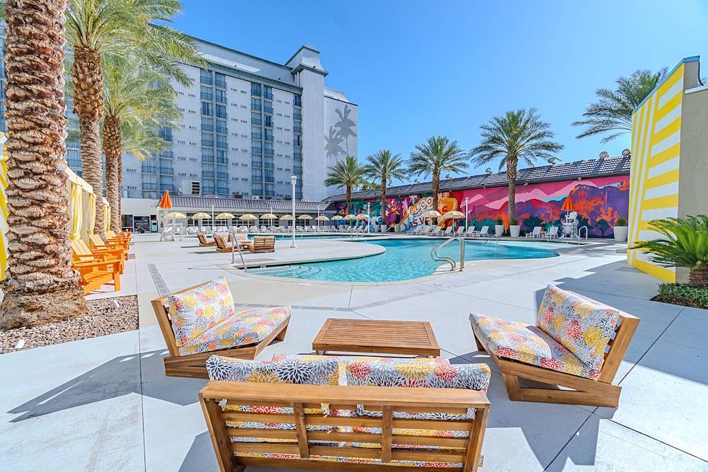 OYO Hotel and Casino Las Vegas 1
