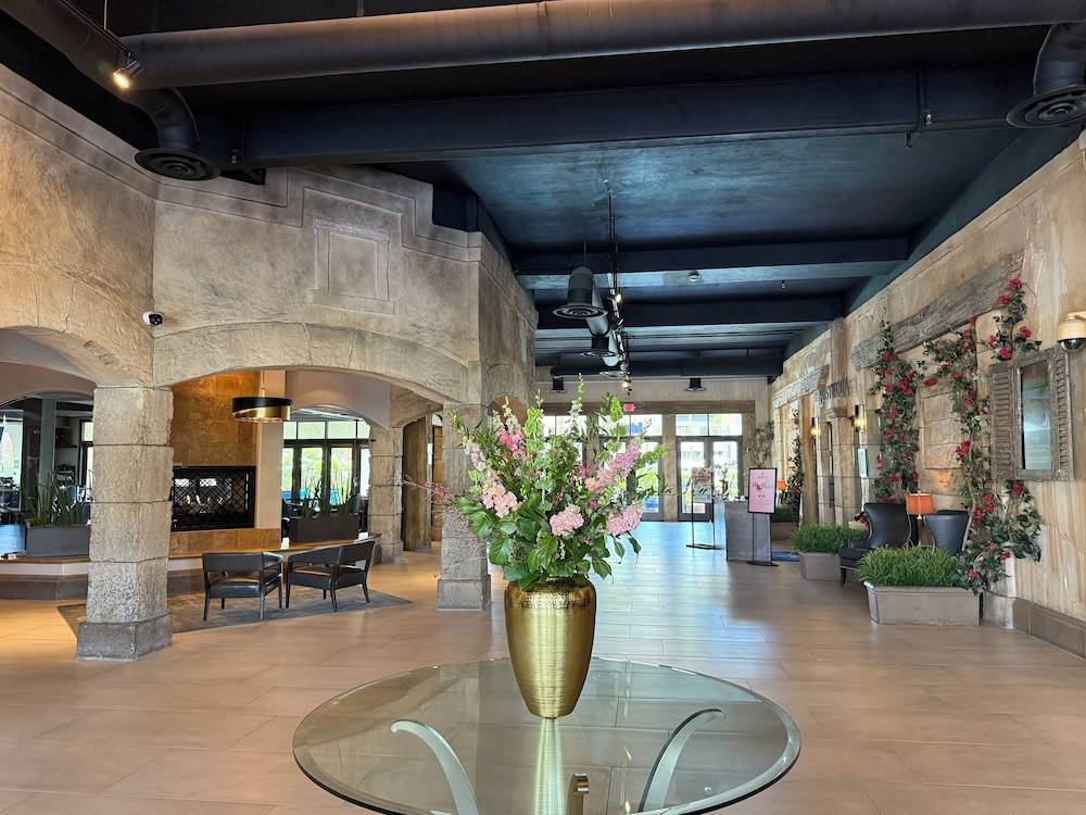 Tuscany Suites & Casino 2