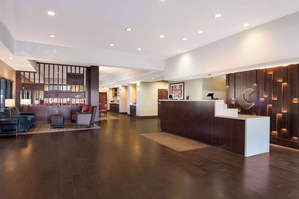 Comfort Inn & Suites Las Vegas - Nellis 2