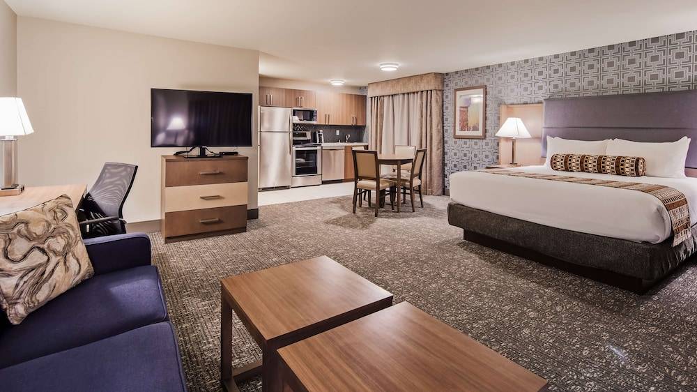 Best Western Plus Las Vegas West 1