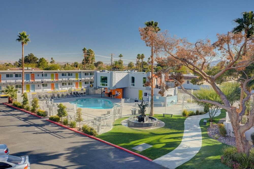 Thunderbird Boutique Hotel 1