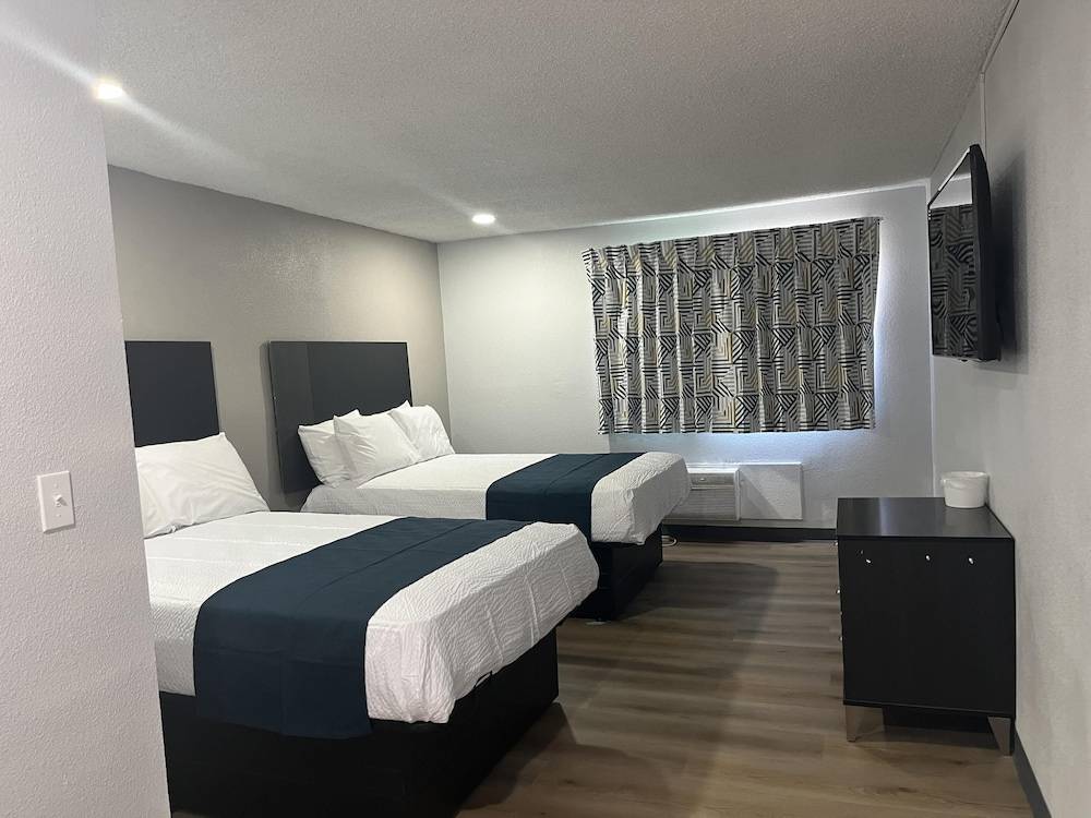 Motel 6 - Las Vegas, NV – Downtown Fremont St Experience 1