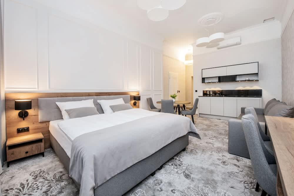 Vinfort Aparthotel - Krakow Old Town 1