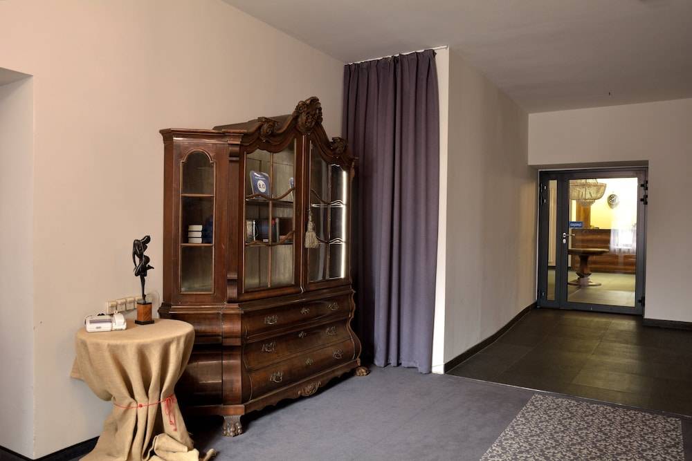 Nobilton Hotel 2
