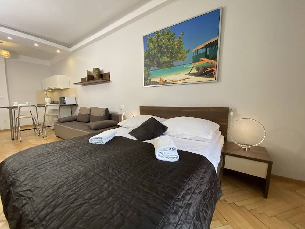 P&J Luxury Apartments 1