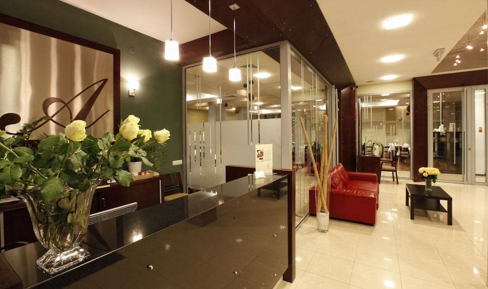 Hotel Apis 2