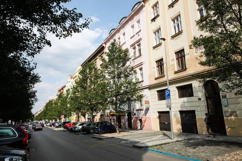 City Castle Aparthotel 1