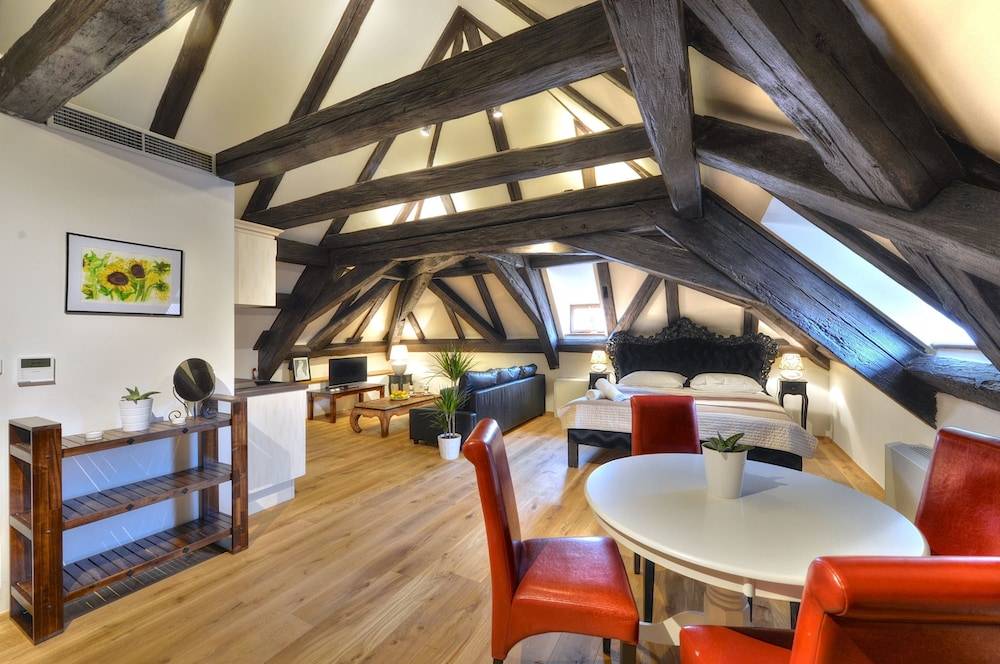 Old Town Boutique Apartments 1