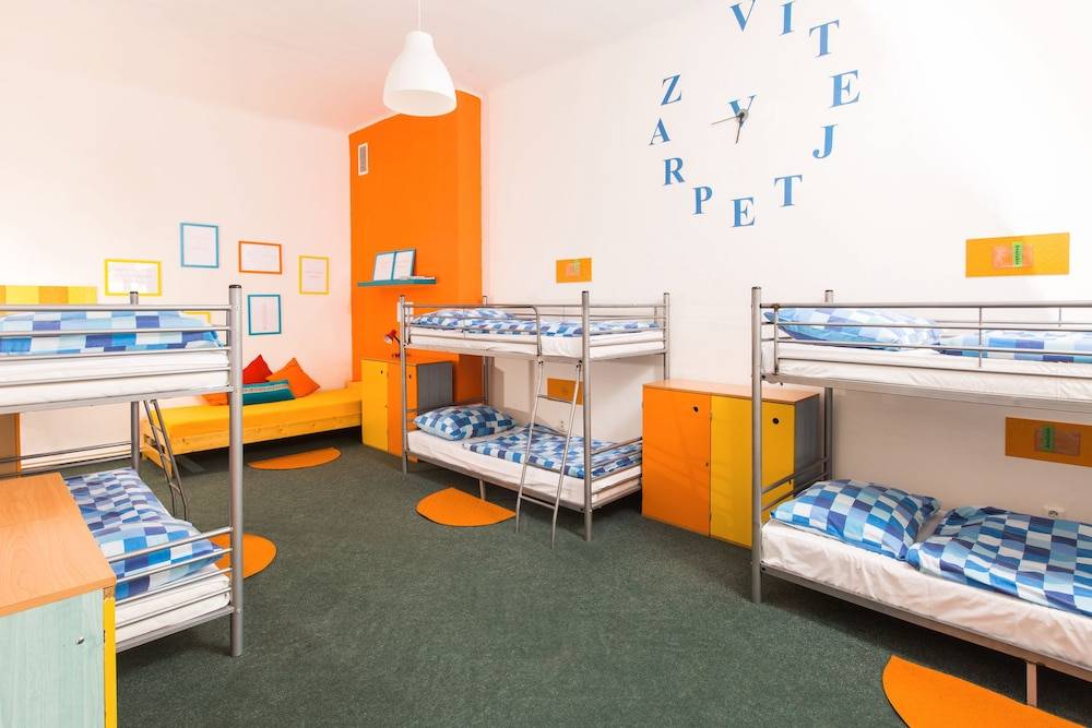 Hostel Downtown 1