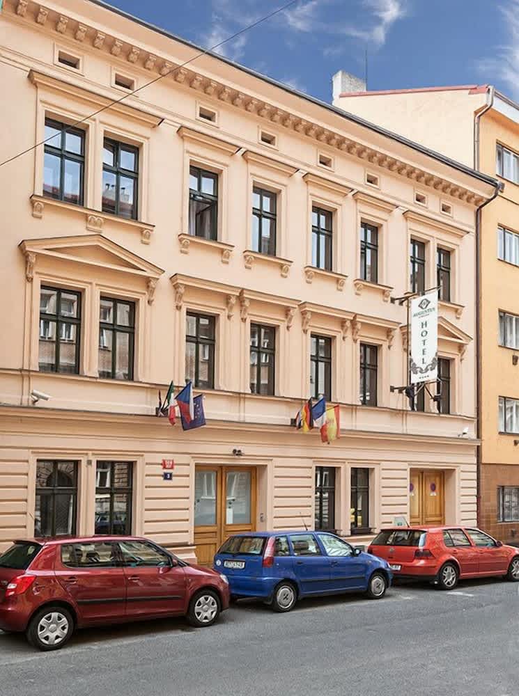 Augustus et Otto Hotel 1