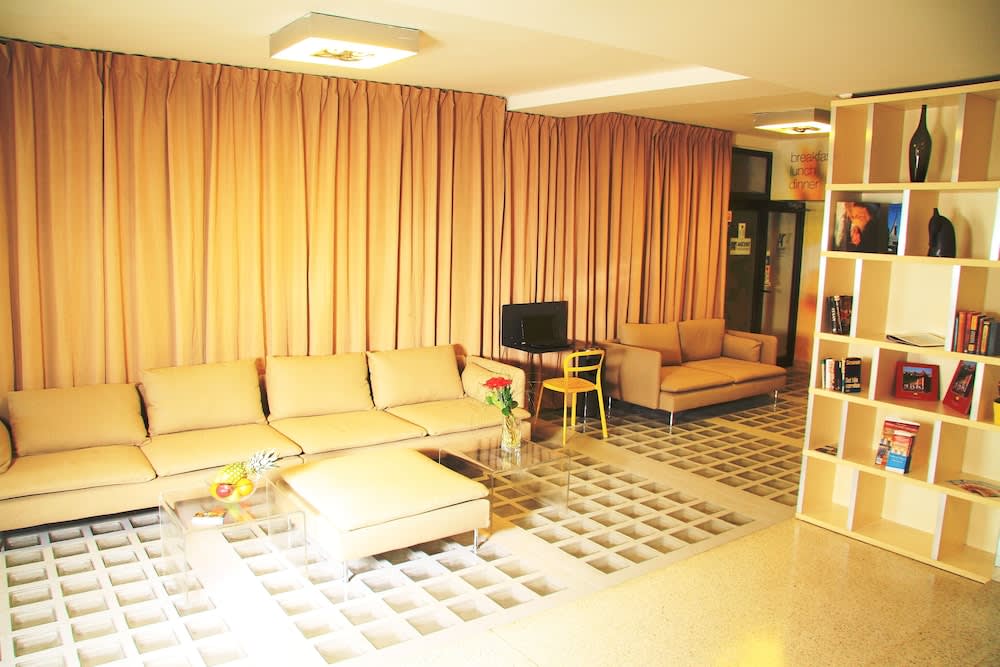 Akcent hotel 1