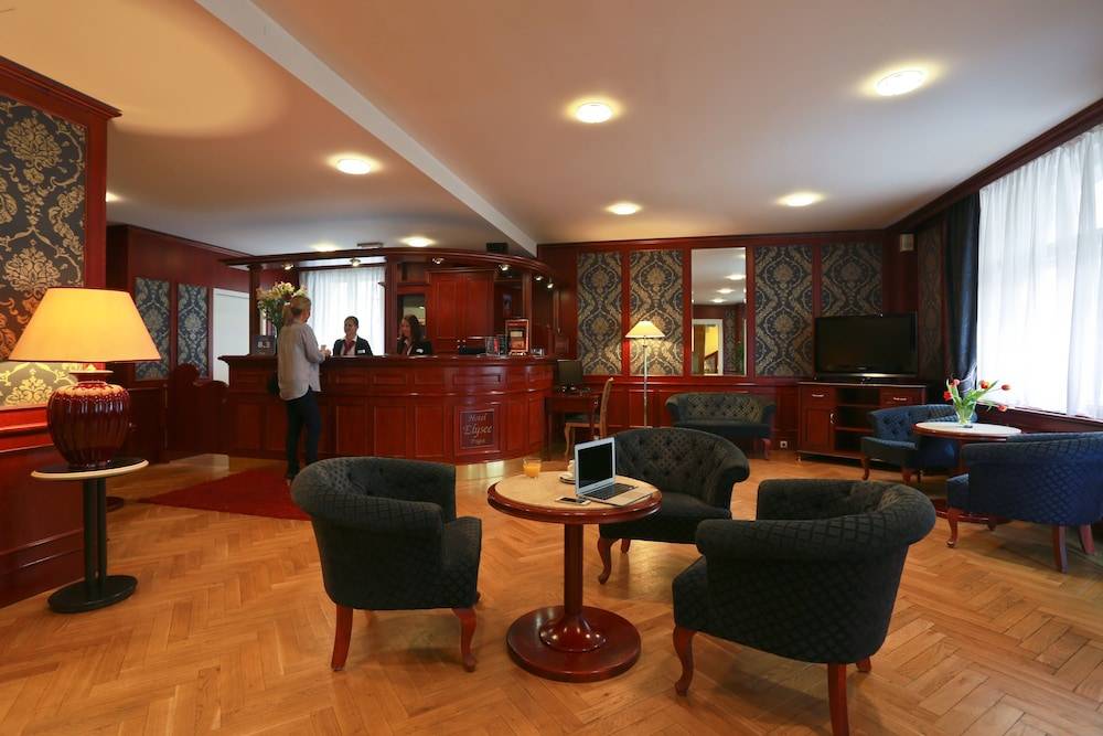 Elysee Hotel 2