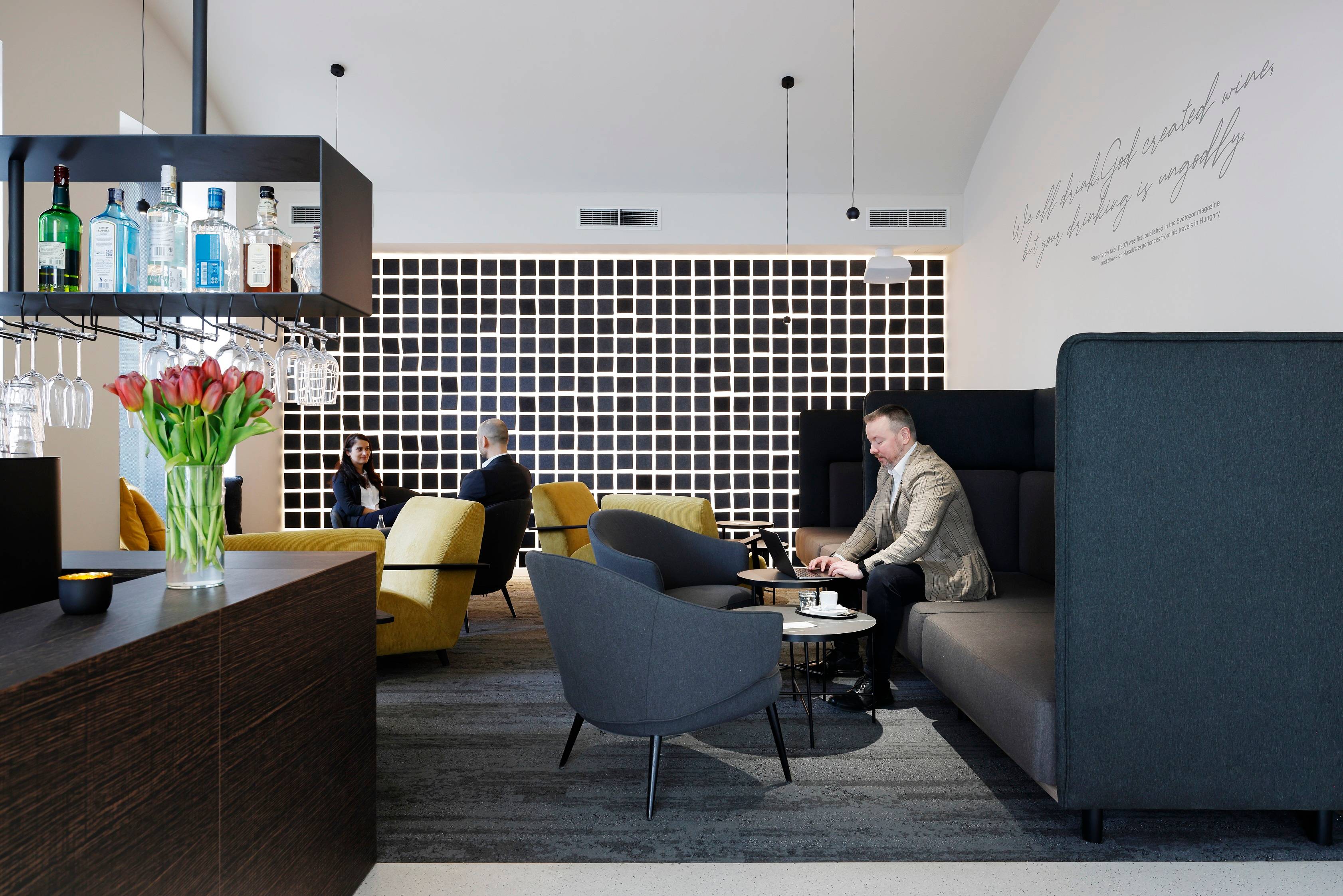 Three Crowns Hotel 1