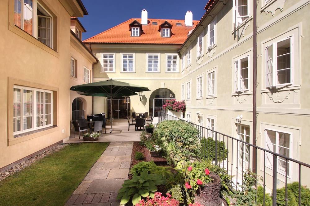 Appia Hotel Residences 1