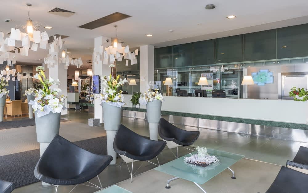 Holiday Inn PRAGUE by IHG 2