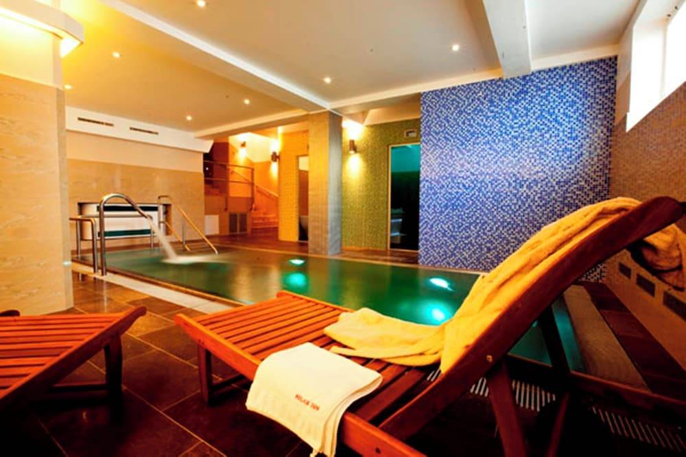 Relax Inn 1